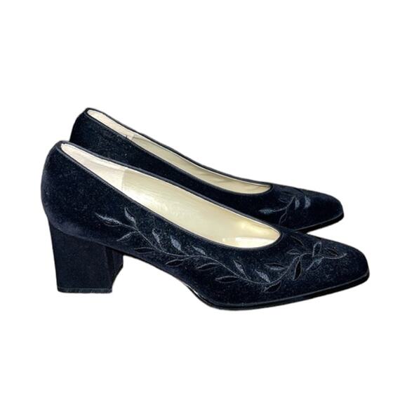 NWOB Hillard & Hanson Vintage Velvet Floral Stitching Black Square Pump Size 8 - Picture 1 of 5